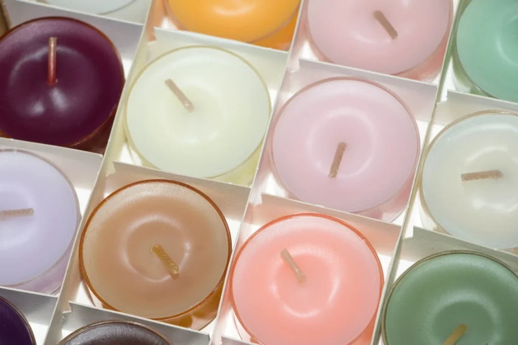 https://www.pexels.com/photo/assorted-color-pillar-candles-33197/