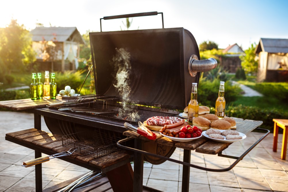 stalen barbecues https://www.freepik.com/free-photo/barbecue-grill-party-tasty-food-wooden-desk_7598880.htm#fromView=search&page=1&position=19&uuid=d470b71a-0fd6-456c-b199-5fd615a51ff9&query=Bbq+Stand